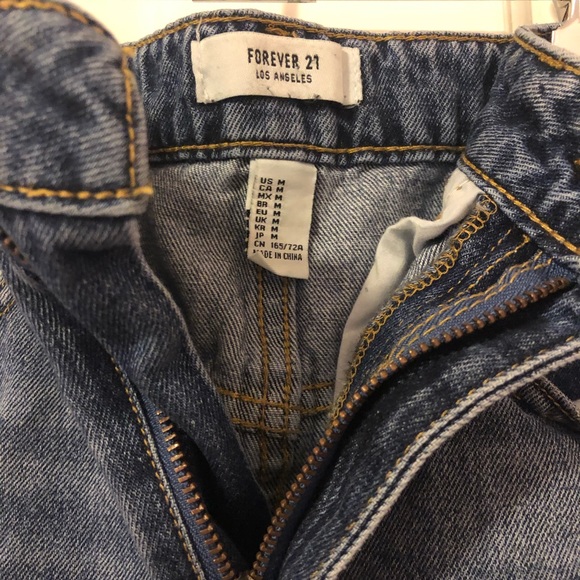 ✨ 3 for $25✨ Distressed denim skirt - Picture 3 of 3